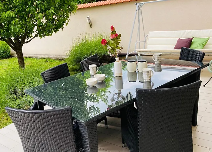 Apartman Sweet Garden K&A
